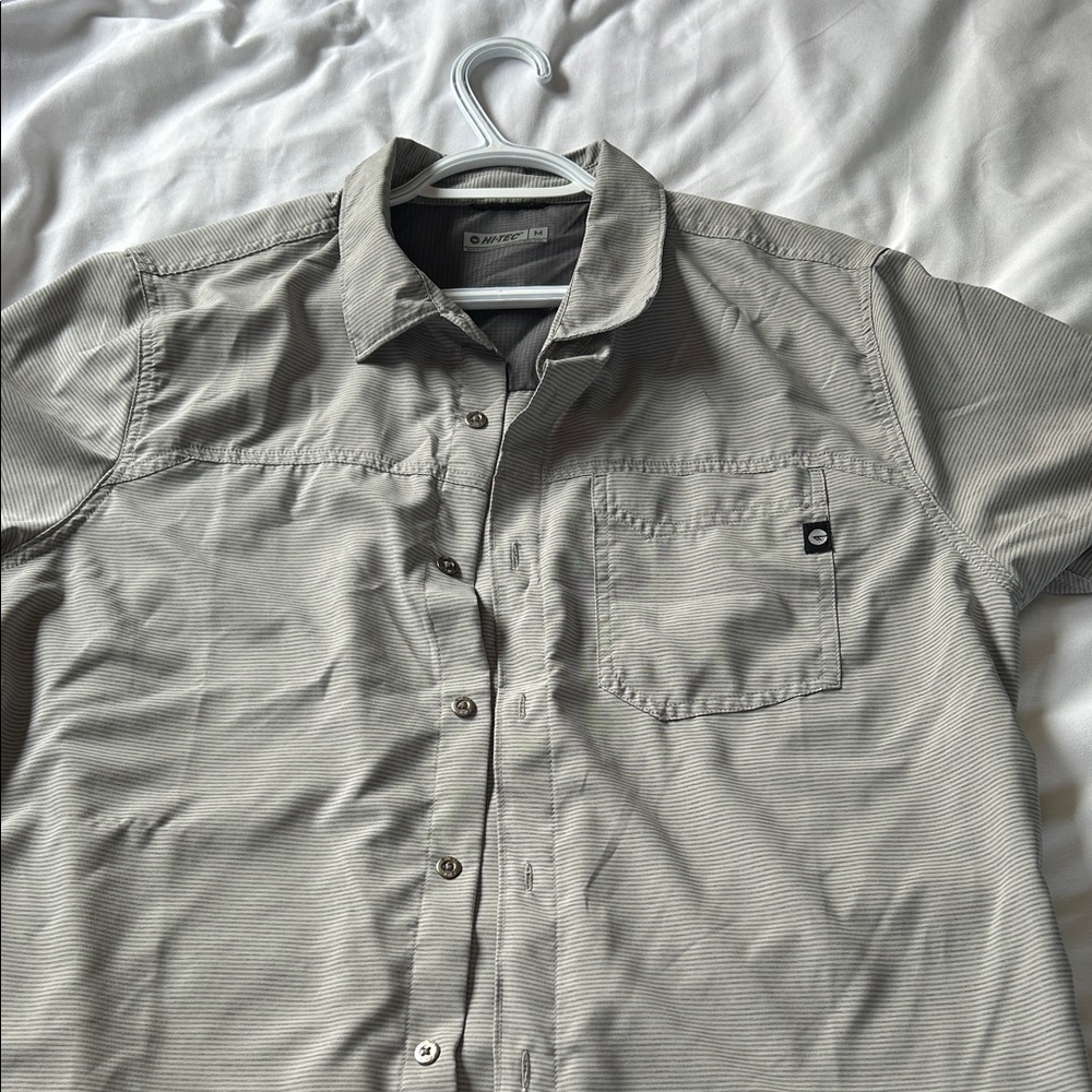 Hi-Tec Men's Casual Button-Down Shirt in Gray